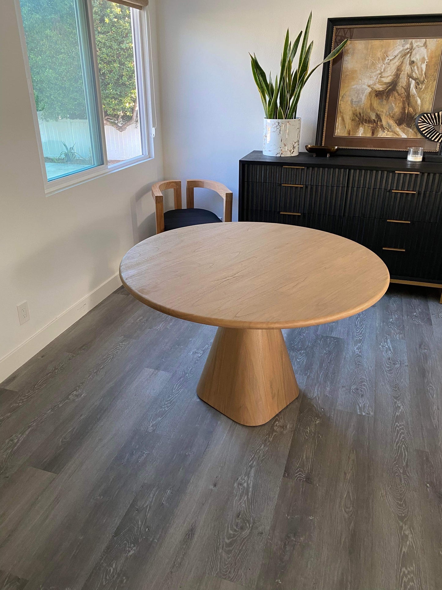 SOLID OAK COASTAL ROUND DINING TABLE 48” ARTICLE